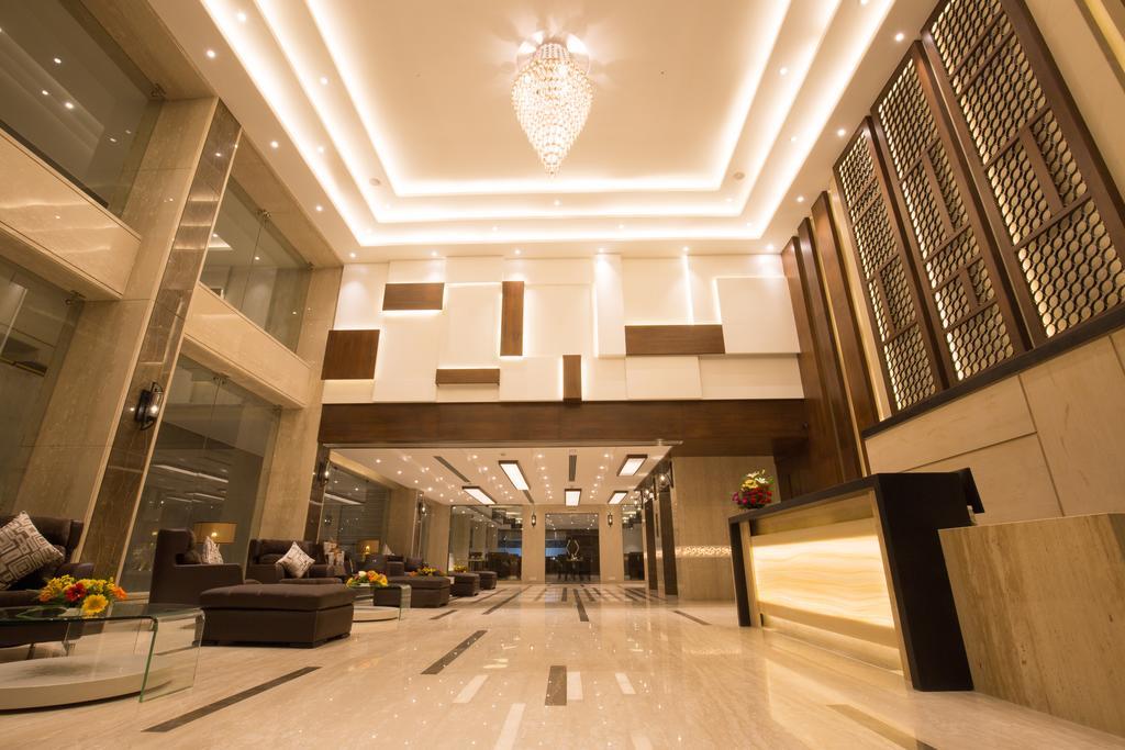 Kiscol Grands Hotel Коимбаторе Екстериор снимка