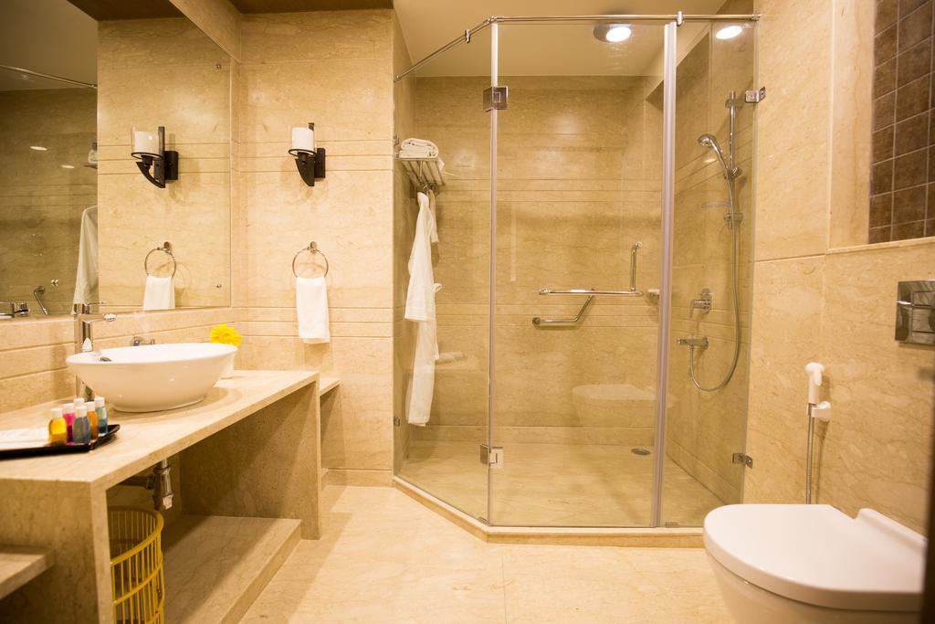 Kiscol Grands Hotel Коимбаторе Екстериор снимка