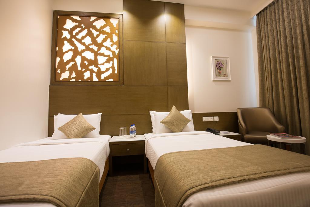 Kiscol Grands Hotel Коимбаторе Екстериор снимка