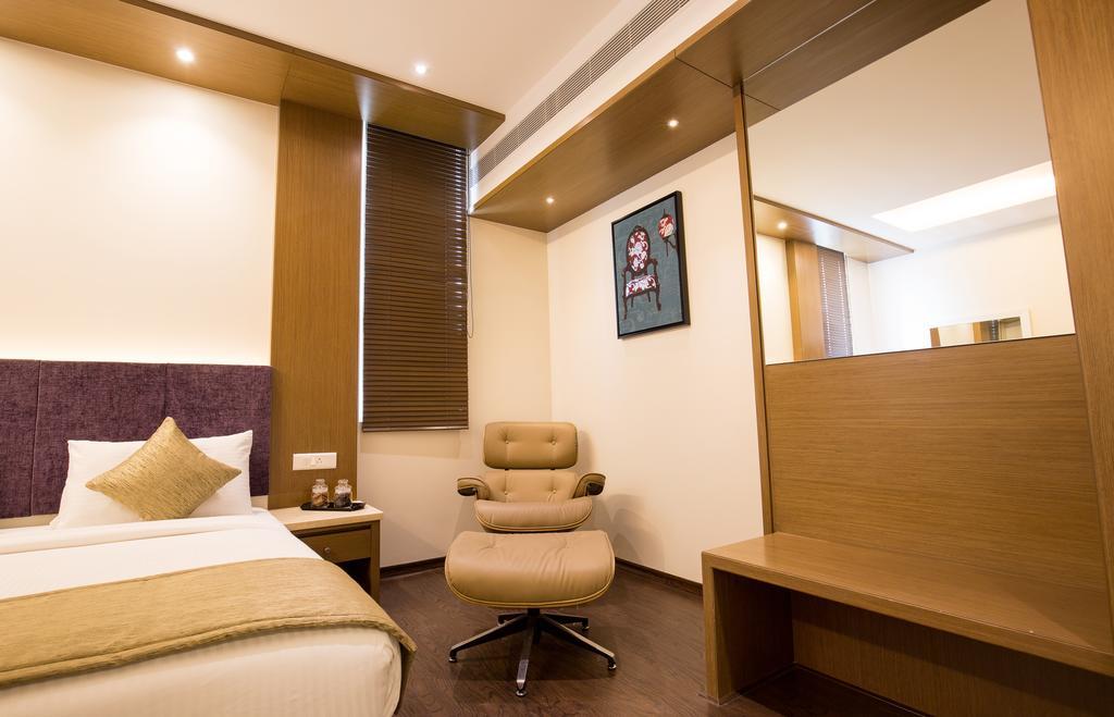 Kiscol Grands Hotel Коимбаторе Екстериор снимка