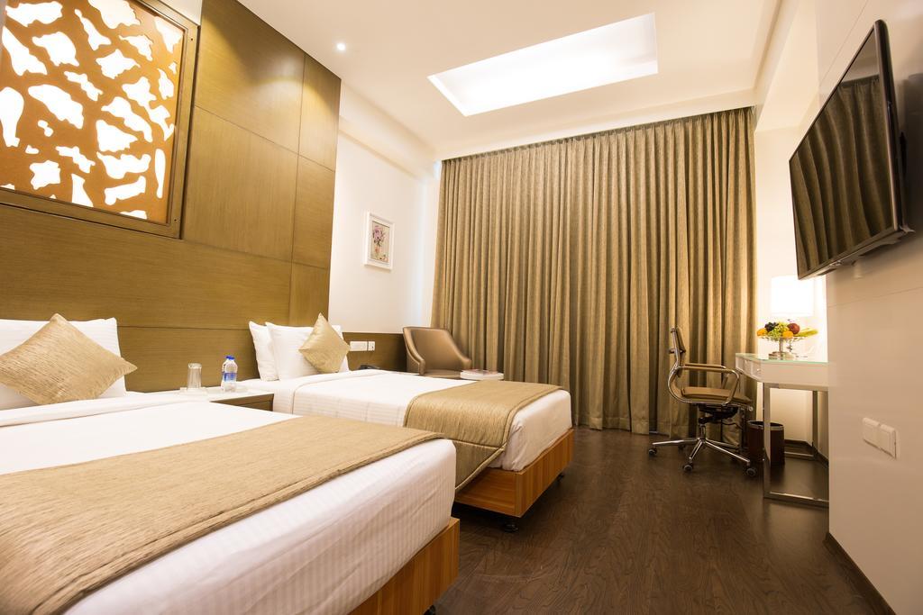 Kiscol Grands Hotel Коимбаторе Екстериор снимка
