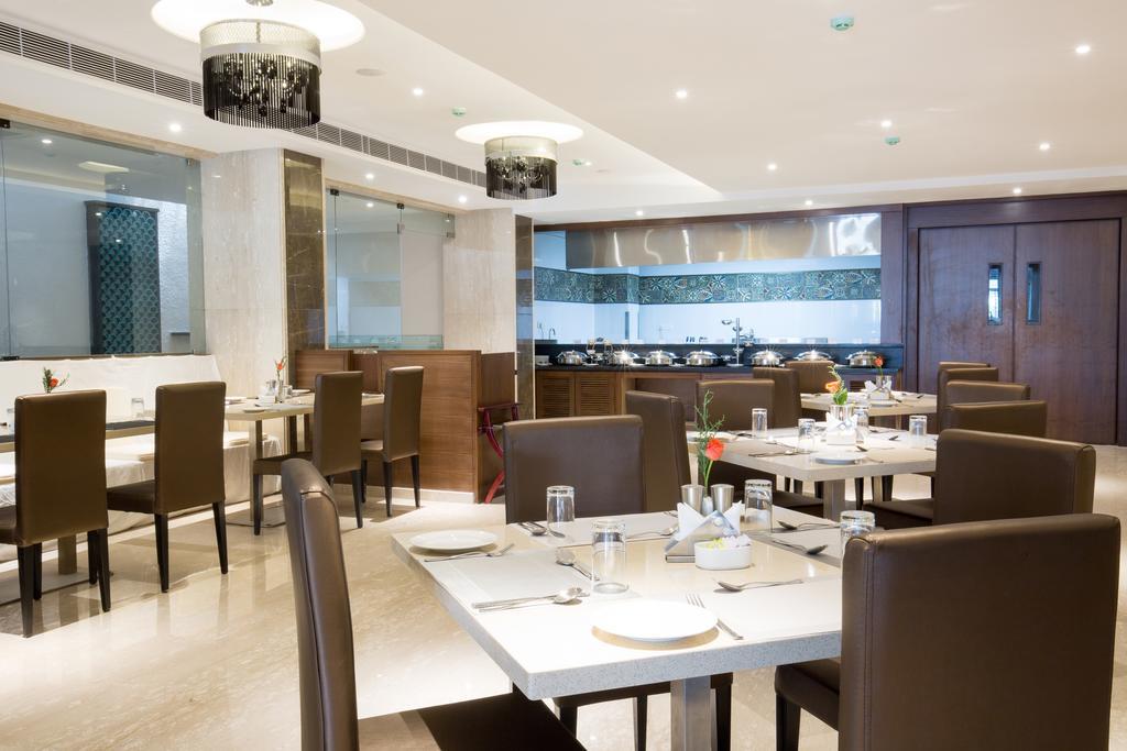 Kiscol Grands Hotel Коимбаторе Екстериор снимка