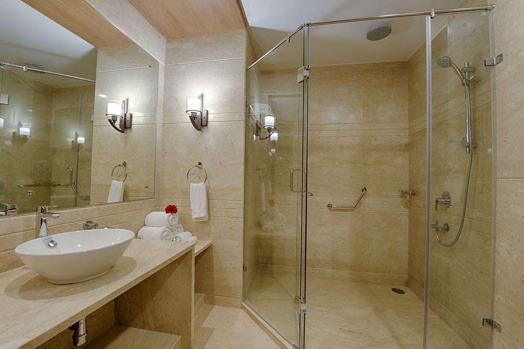 Kiscol Grands Hotel Коимбаторе Екстериор снимка