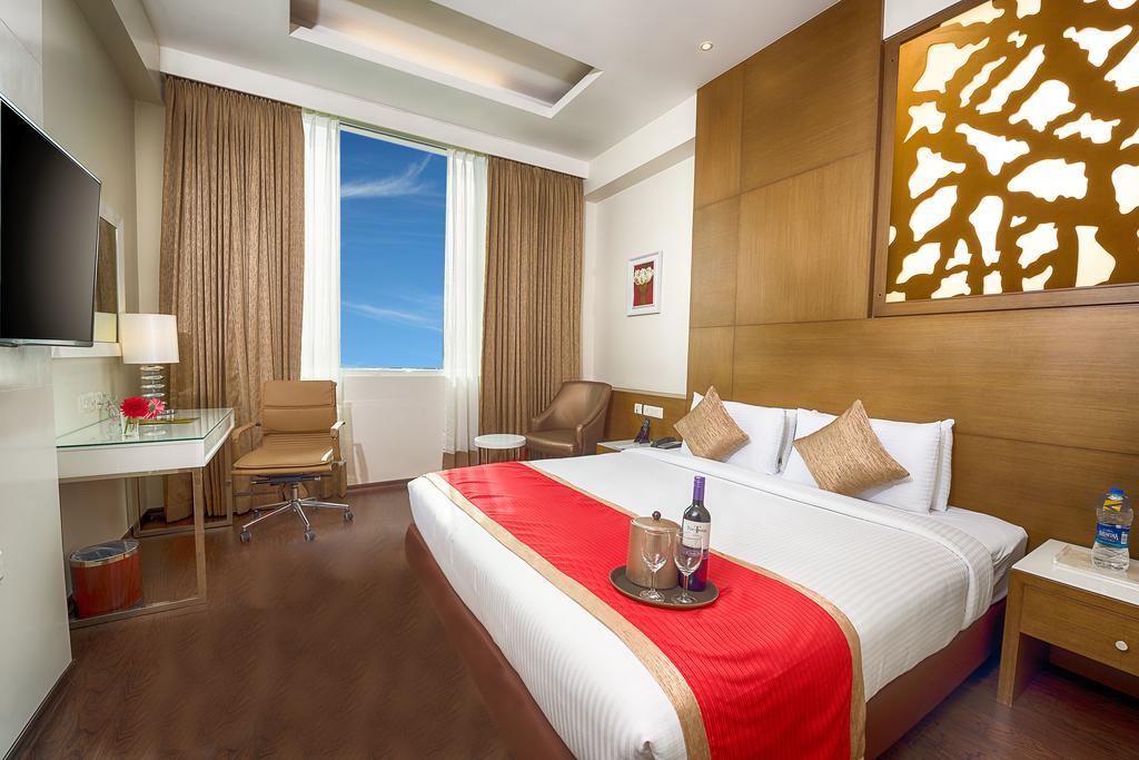 Kiscol Grands Hotel Коимбаторе Екстериор снимка