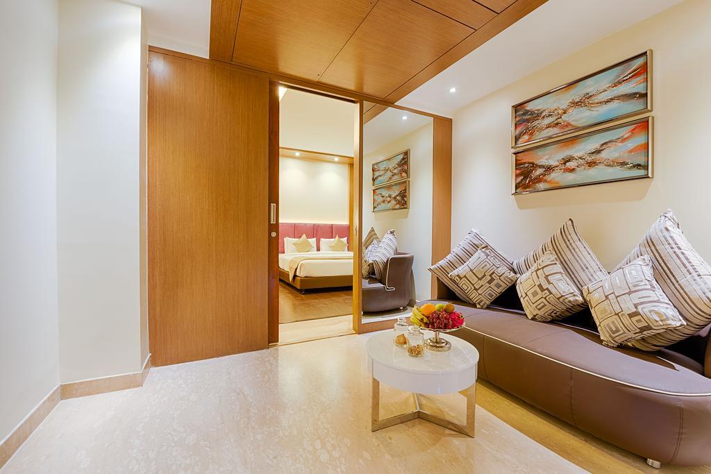 Kiscol Grands Hotel Коимбаторе Екстериор снимка