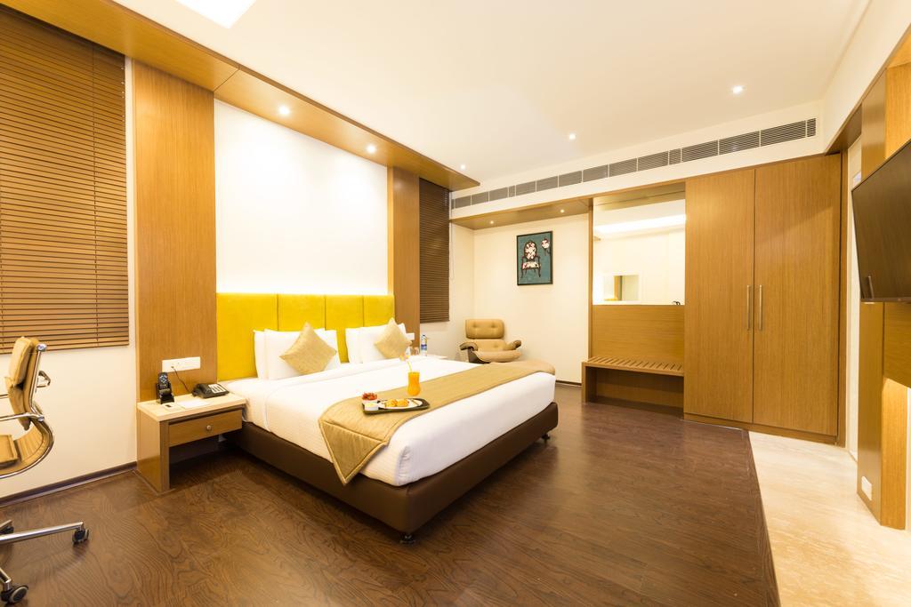 Kiscol Grands Hotel Коимбаторе Екстериор снимка