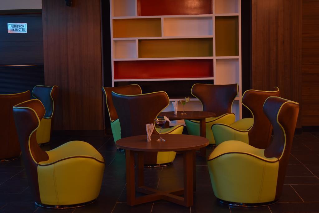Kiscol Grands Hotel Коимбаторе Екстериор снимка
